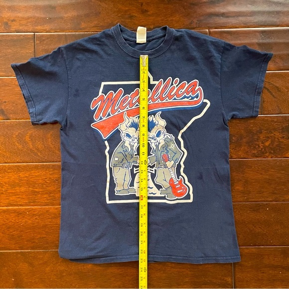 Metallica Minneapolis, Saint Paul, Minnesota Twins Concert T-Shirt, Medium, Navy - Picture 8 of 9